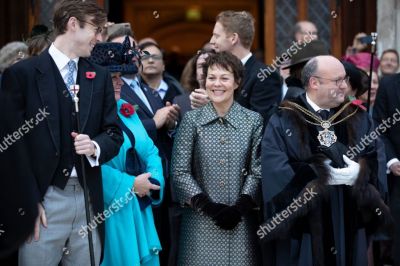 lord-mayor-silent-ceremony-guildhall-city-of-london-uk-shutterstock-editorial-10469880p-1024x683.jpg